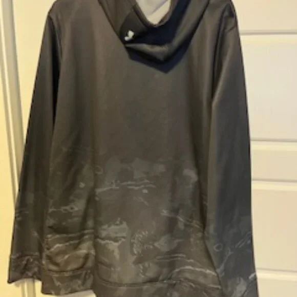 Men's Under Armour Sweatshirt, Size XL Black & Gray Camo patterned - Picture 8 of 9